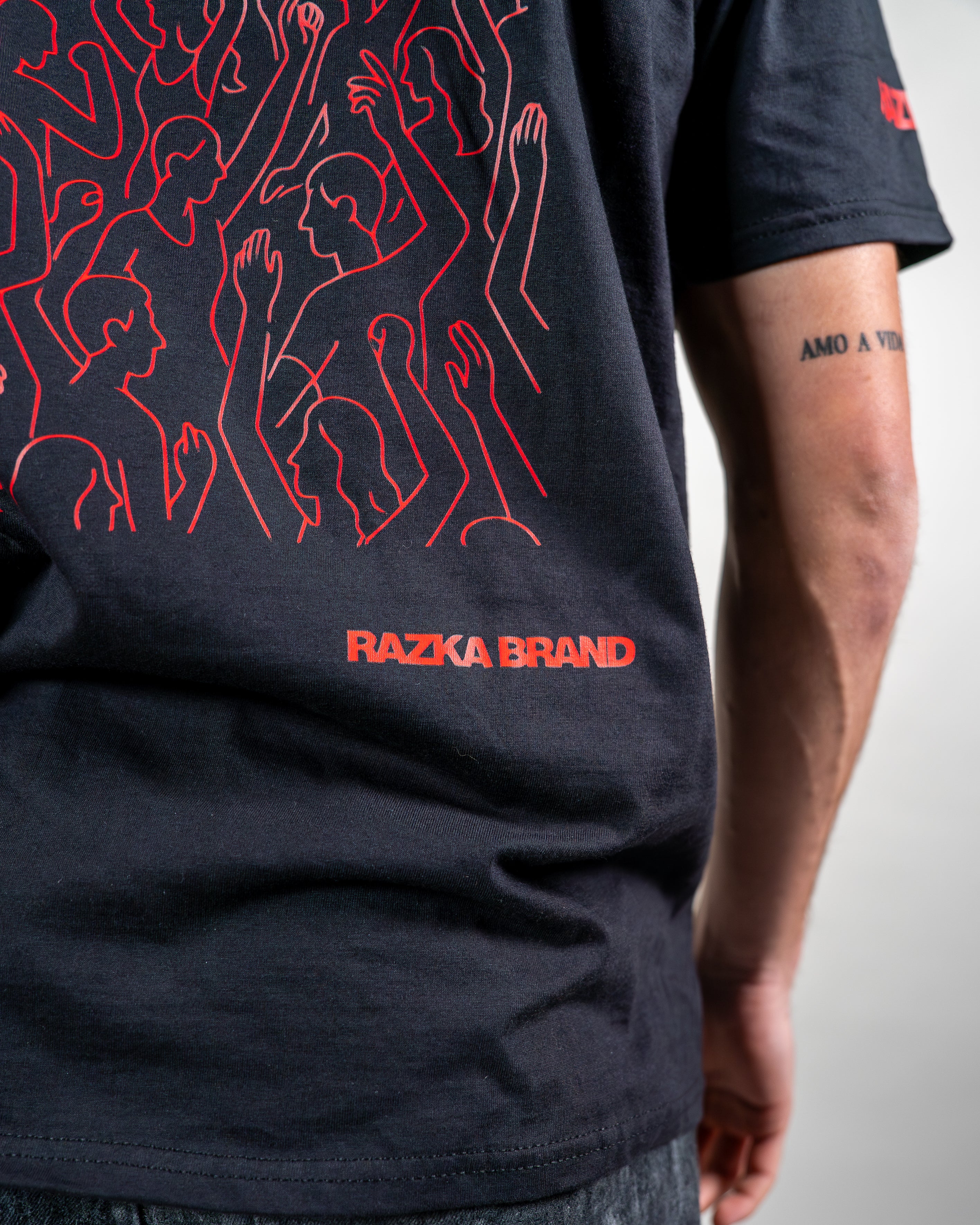 Collaboration « serveurs » BLACK OUT x RAZKA