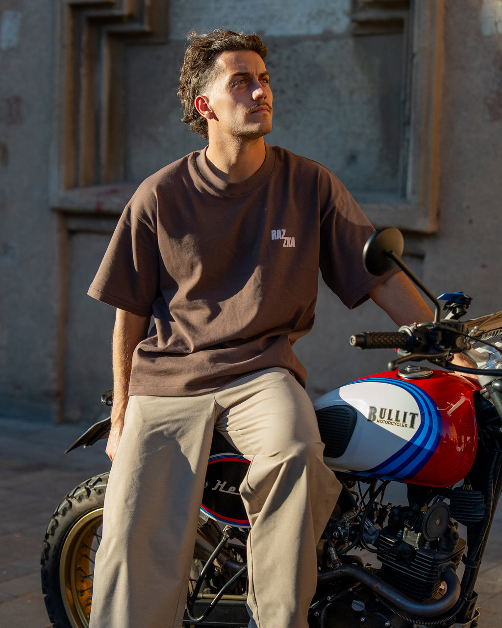 T-SHIRT MOCHA & MAILLOT